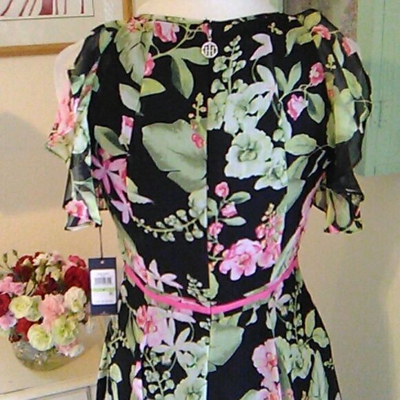 NWT Tommy Hilfiger Dark Floral Dresd - Picture 9 of 16